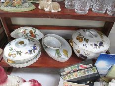 6 pieces of Royal Worcester Evesham pottery including tureen,