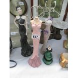 4 figurines and jewellery holder figurines