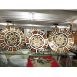 4 Royal Crown Derby Imari pattern plates.