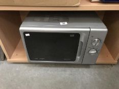 A Hinari microwave oven