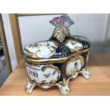 A Dresden potpourri lidded casket