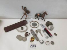 A mixed lot including bronzes, old rings, Victorian lead token, Schaefer pen etc.