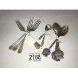 5 Continental silver forks & 6 GB Hallmarked silver spoons (120gms gross weight)