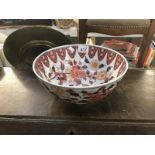 A Chinese Imari pattern bowl