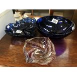 3 glass dishes