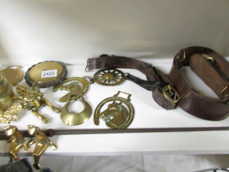 A mixed lot of old brassware etc.