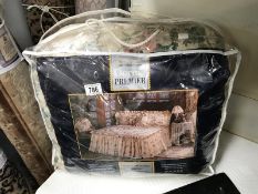 A Dorma Premier bedspread 'Guinevere' (As new in bag)