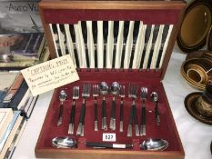 A Viners boxed cutlery set