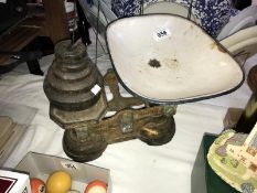 A Crapper & Co kitchen scales and weights