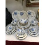 A pretty 30 piece dinner set