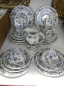 A Royal Doulton Nankin teaset (26 pieces)