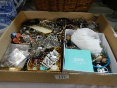 A tray of costume jewellery