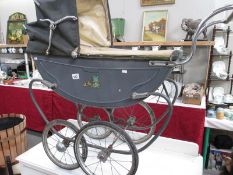 A child's / doll's pram a/f