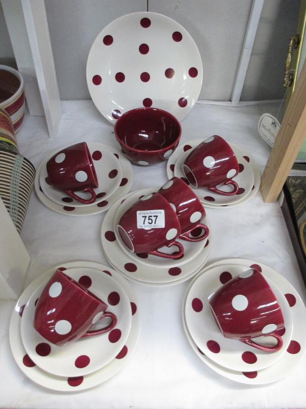 A vintage 19 piece tea set by J & G Meakin