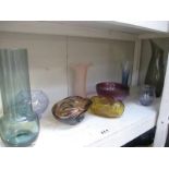 9 pieces of coloured art glass including bowls and vases