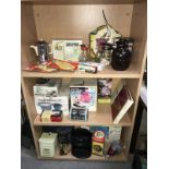 A quantity of vintage kitchenalia etc.