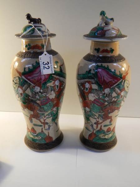 A pair of Satsuma vases in good condition, 12", 30 cm tall. - Image 7 of 7