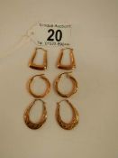 3 pairs of 9ct gold earrings 3g