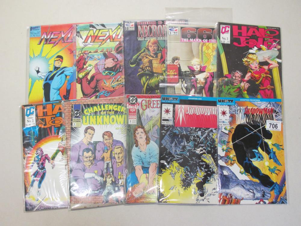 10 1st edition comics in plastic covers including Shadowman, Green Arrow,