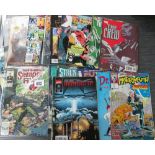 A mixed collection of 30 Marvel comics including Semper Fi, The Crew,