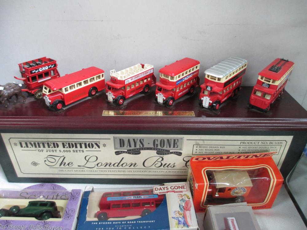 A rare Lledo days Gone Ltd Edition 849/5000 The London bus collection and over 15 Lledo models - Image 3 of 3