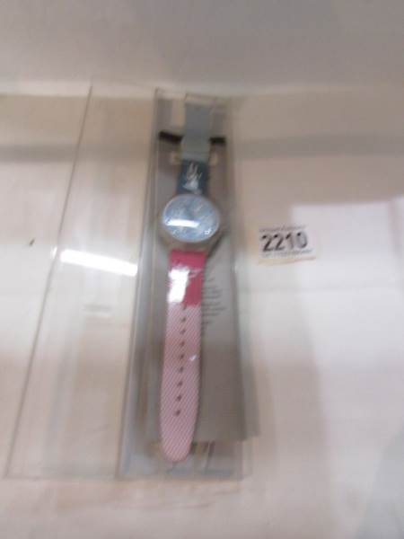 A Gentleman's Swatch wrist watch depicting rabbits. - Image 2 of 2