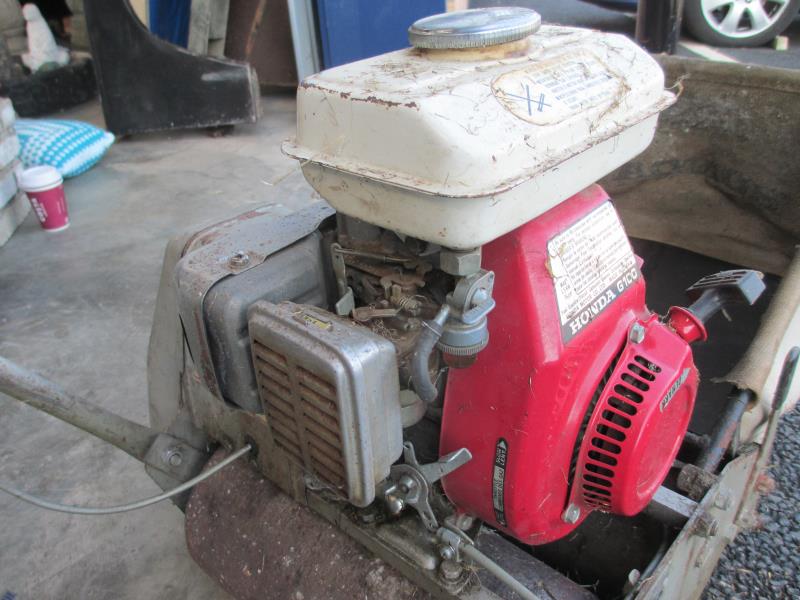 A Honda HC14 cylinder petrol mower - Image 7 of 9