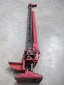 A large jack/puller