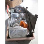 A mixed lot of car items including lamps, hubs, reflectors,