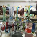 19 pieces of art and coloured glass ware including baskets, posy vases, bowls etc.