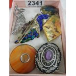 A good selection of brooches.