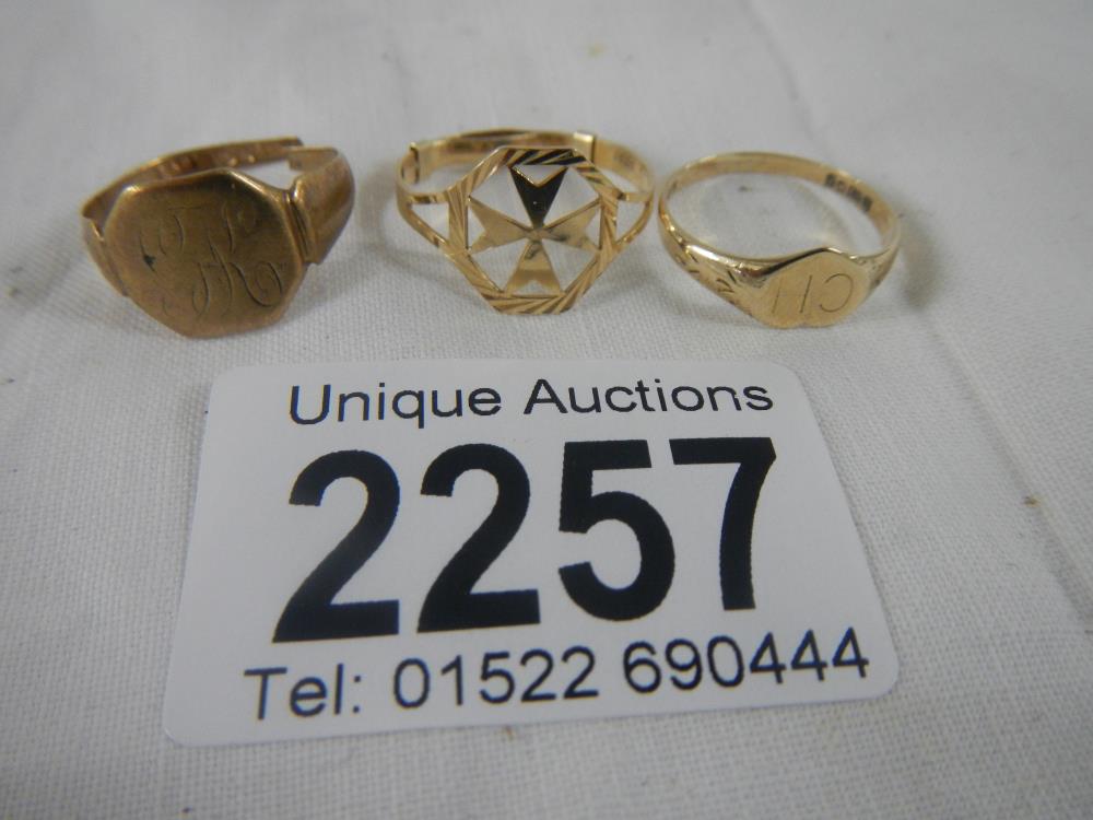 3 gold rings (1 a/f) total weight 4 grams.