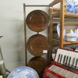 A 3 tier cake stand.