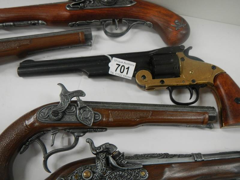 5 replica ornamental guns. - Image 3 of 6