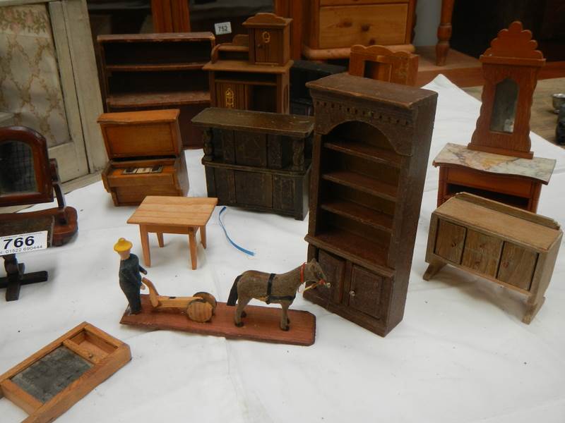 A mixed lot of dolls house furniture. - Image 7 of 7