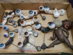 A quantity of Victorian glass dolls eyes.