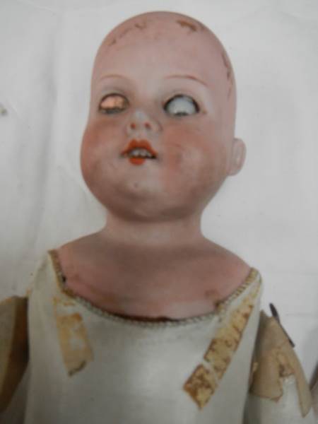 A Victorian porcelain headed doll with kid body, needs wig, 20" tall. - Image 4 of 5