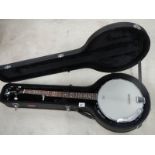 A Union Series TB18DLX-G 5 string banjo, made by Tanglewood.