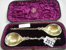 A pair of good hall marked silver spoons, 1883.