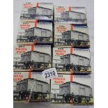 8 boxed Airfix mineral wagons.