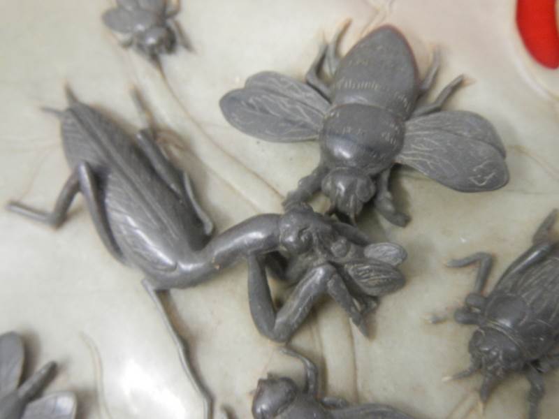 An early 20th century carved soapstone leaf with carved soapstone insects on top, 14.5" x 13". - Image 6 of 7