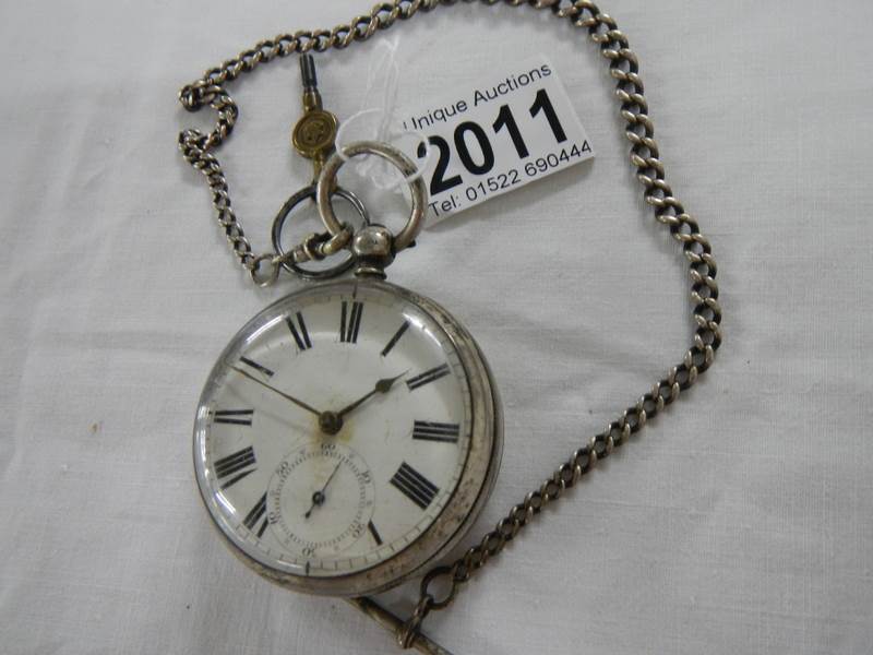 A silver verge pocket watch, George Fowler, Horncastle, in working order. - Image 5 of 6