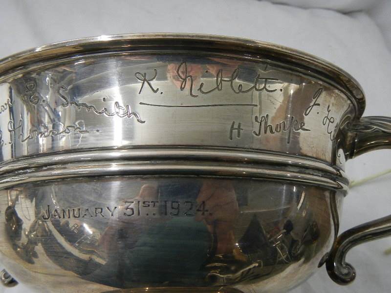 A large hall marked silver bowl with six signatures, 24 ounces / 834 grams. - Image 5 of 6