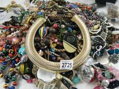 A mixed lot of unsorted costume jewellery.