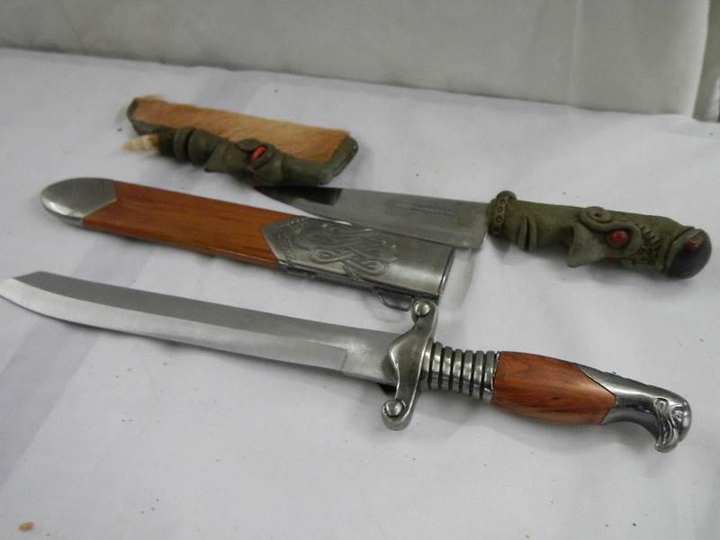 2 20th century knives including one with handle shaped as head. - Image 7 of 7