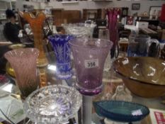 11 items of vintage glassware including carnival glass