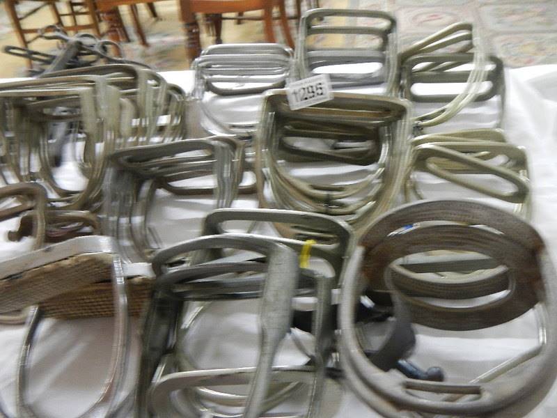 A large quantity of horse stirrups. - Image 4 of 5