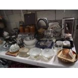 A large quantity of kitchenalia