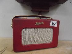 A vintage Roberts model R100 transistor radio.