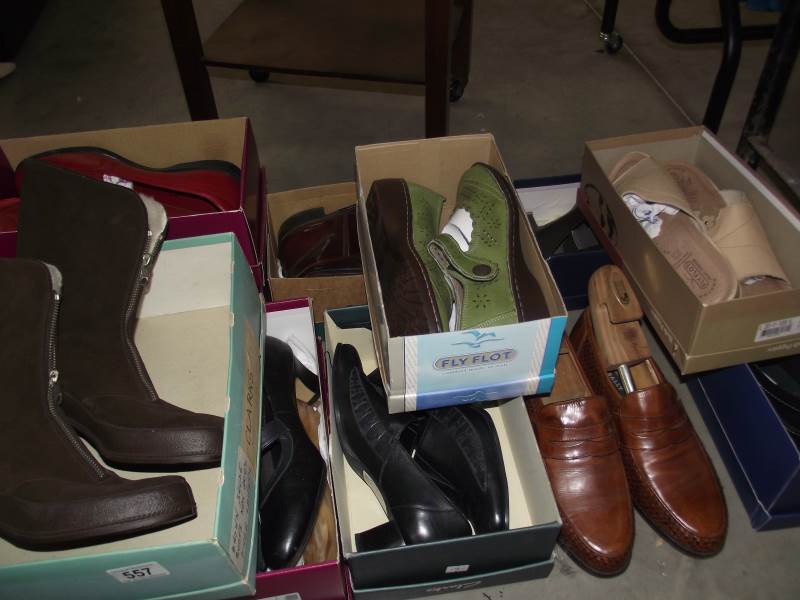 A quantity of new and used shoes. - Image 3 of 5